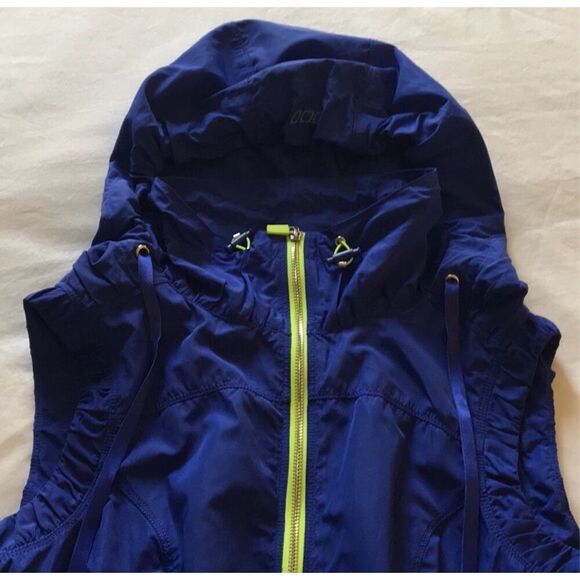 Lorna Jane Activewear high neck sports vest size medium colbalt blue yellow exce - Picture 8 of 9